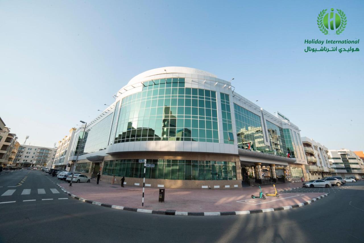 holiday international hotel bur dubai location